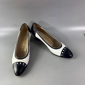 Vintage Salvatore Ferragamo Navy & White Spectator Pumps Heels 7.5 B